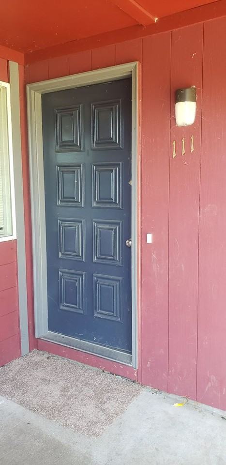 109-111 SW Fleishauer Ln - Photo 3 of 15