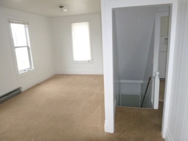 704 E 2nd - Photo 2 of 10