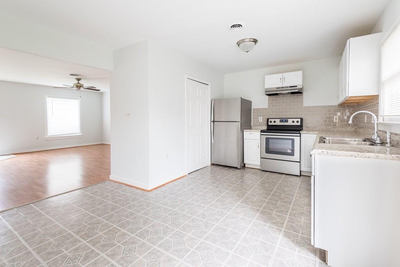 2209 High Bush Cir - Photo 7 of 16