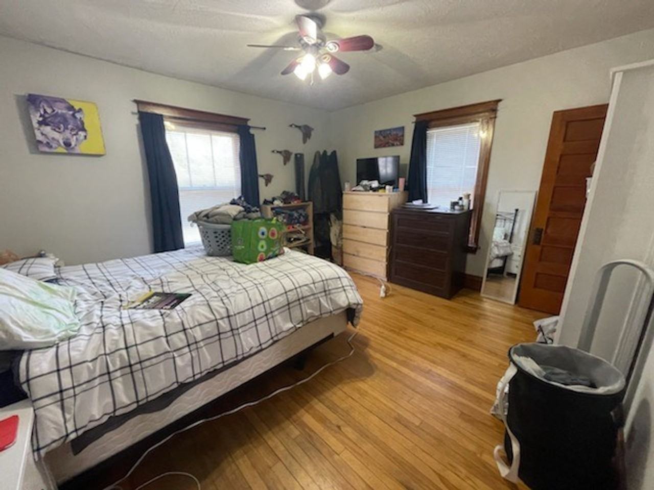 1872 Marshall Avenue - Photo 4 of 15