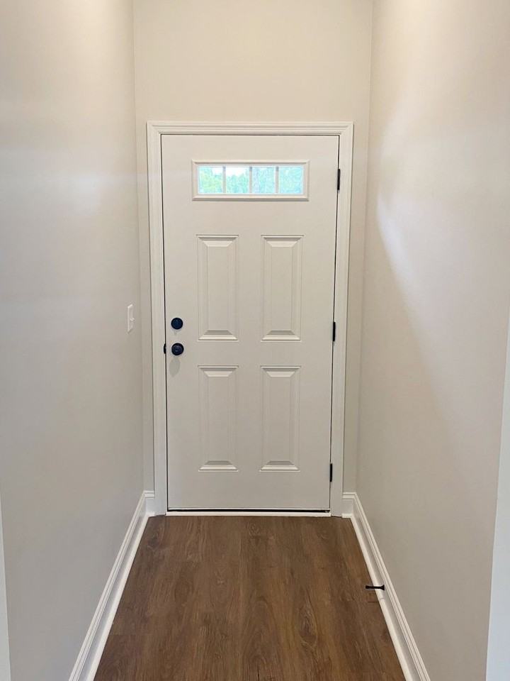 422 Peters St - Photo 2 of 19