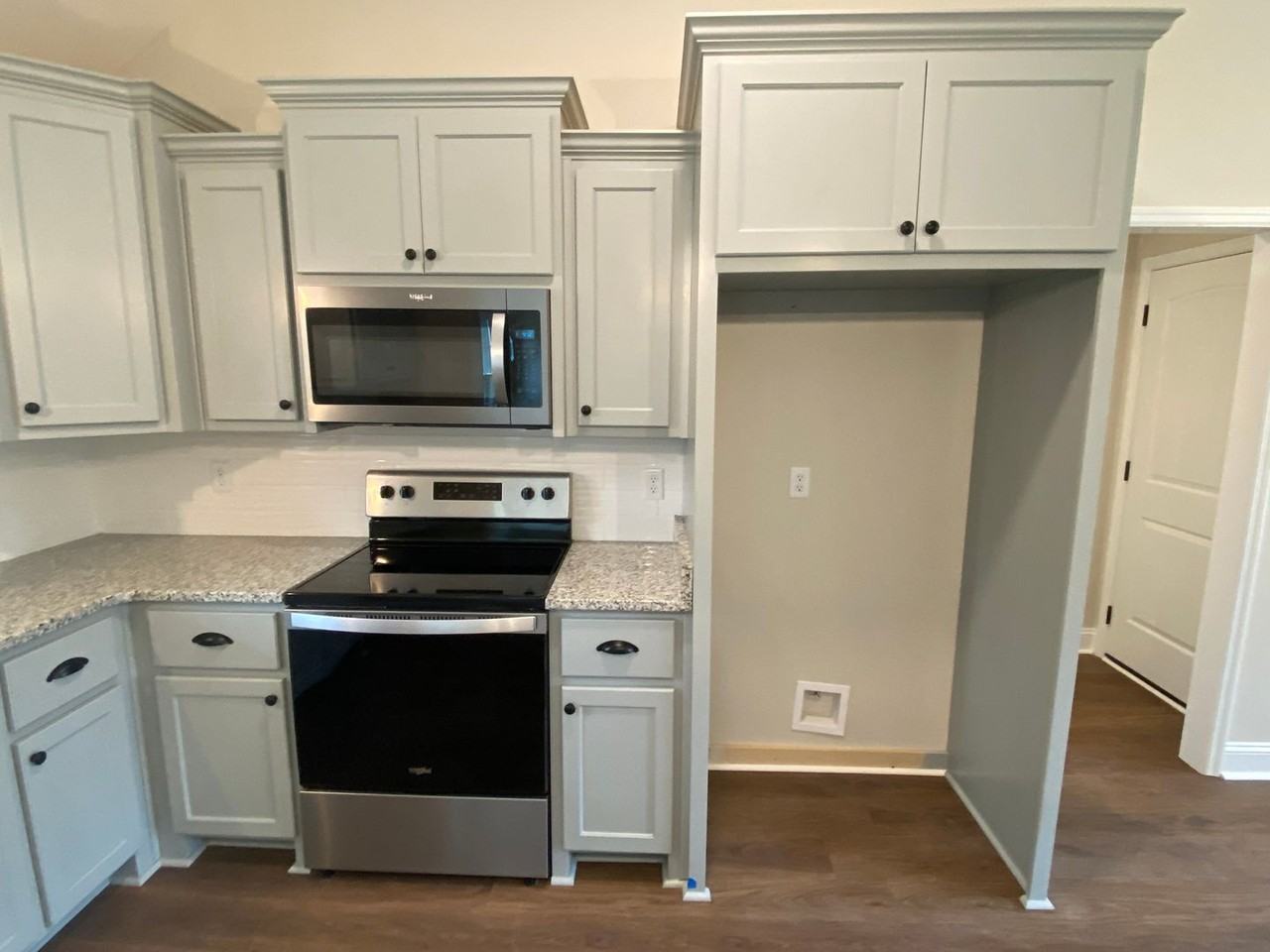 422 Peters St - Photo 6 of 19