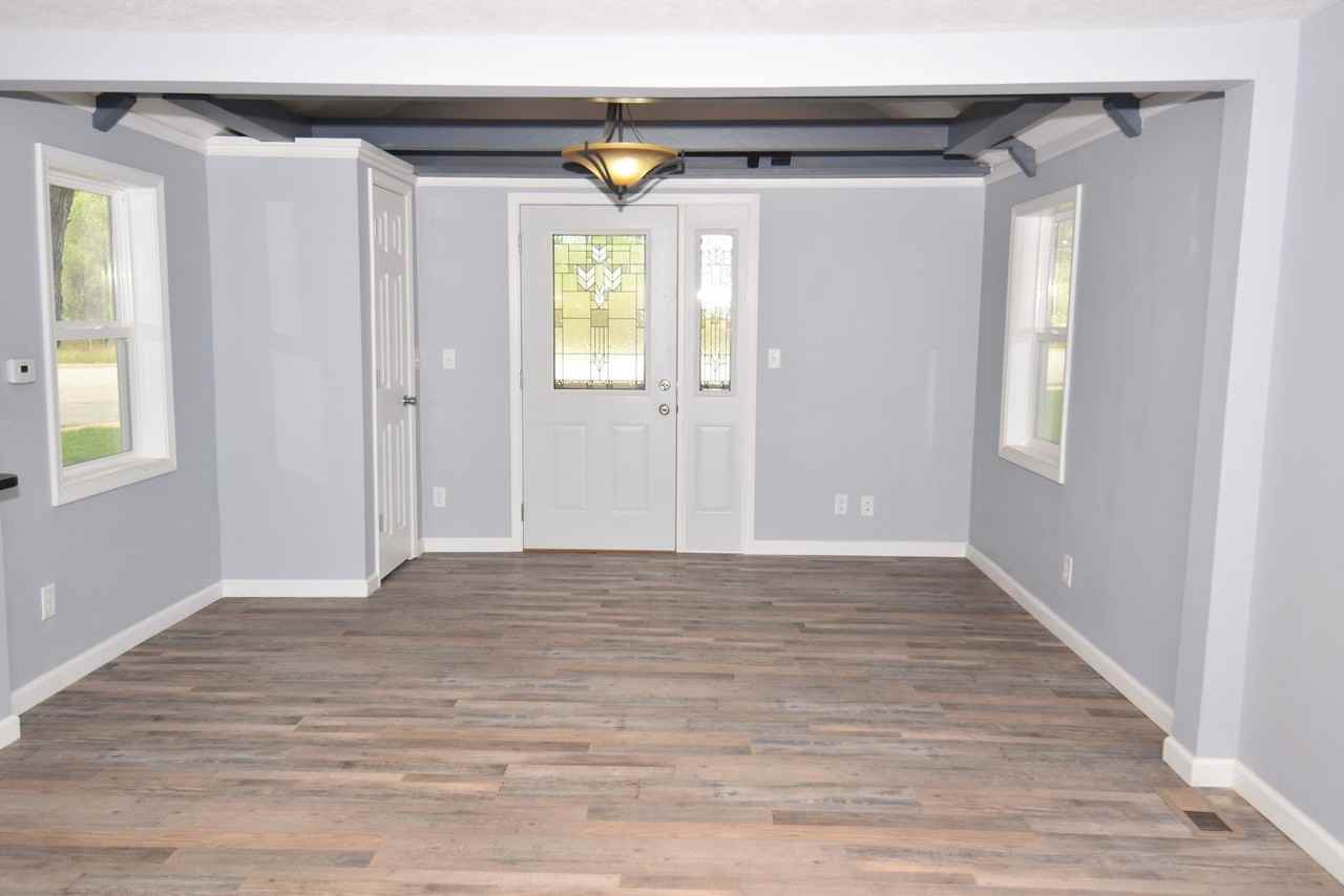 14212 Edwardsburg Highway - Photo 4 of 29