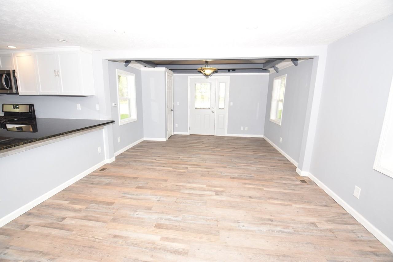 14212 Edwardsburg Highway - Photo 5 of 29