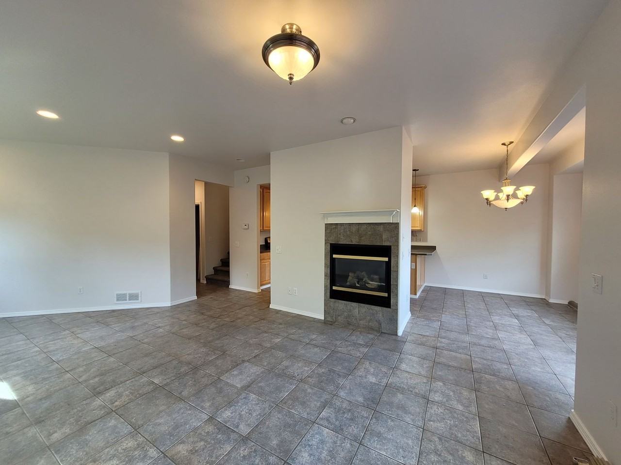 4738 Grumman St - Photo 4 of 24