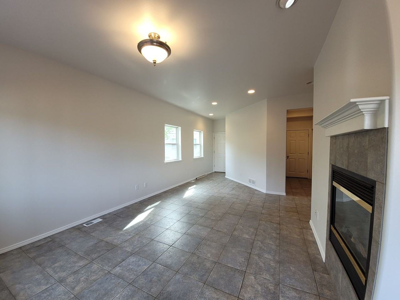 4738 Grumman St - Photo 6 of 24
