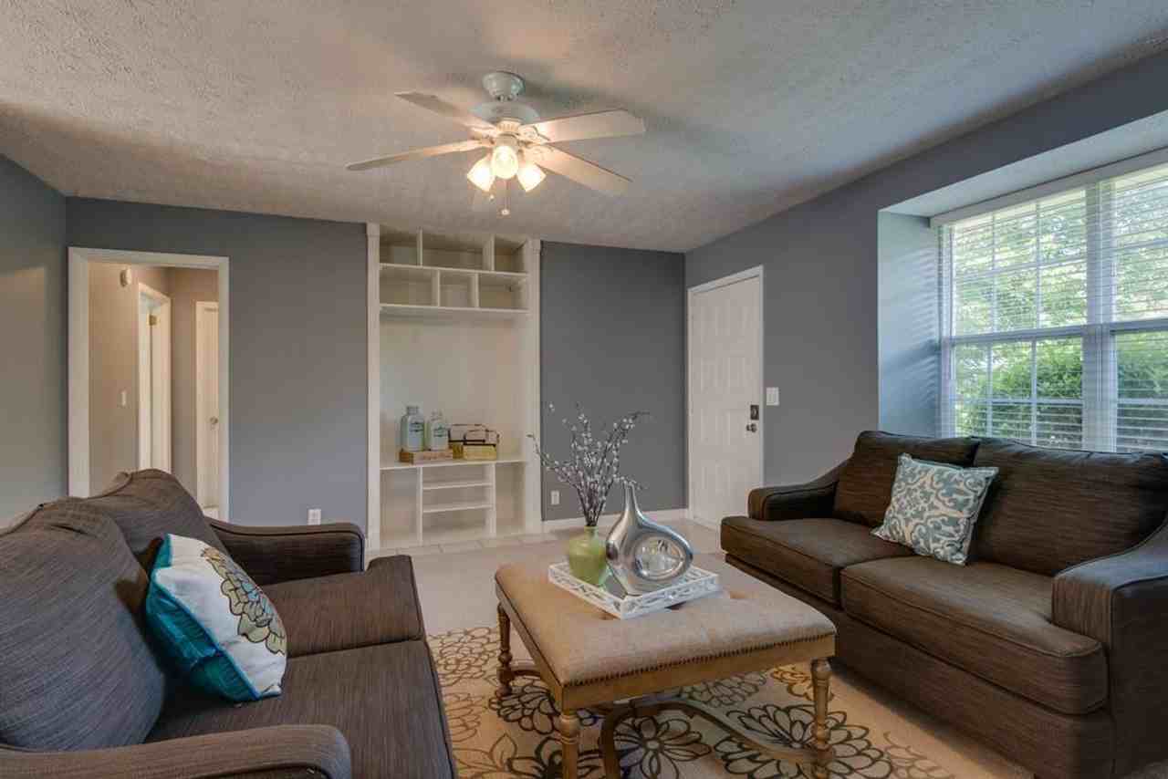 7207 White Oak Dr - Photo 2 of 18