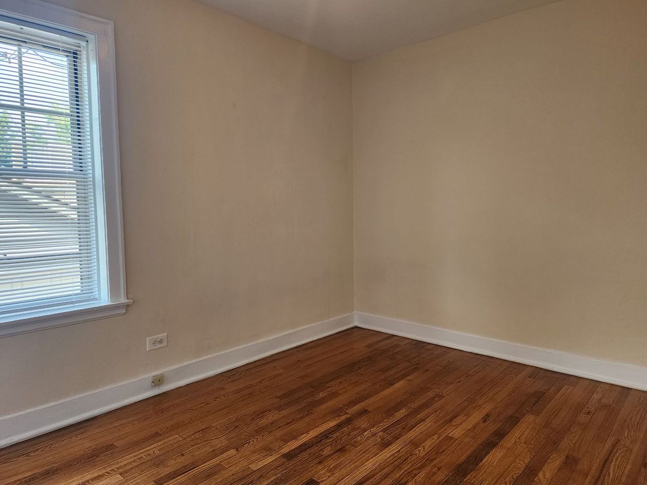 4850 W Wrightwood Ave #A1 - Photo 7 of 11
