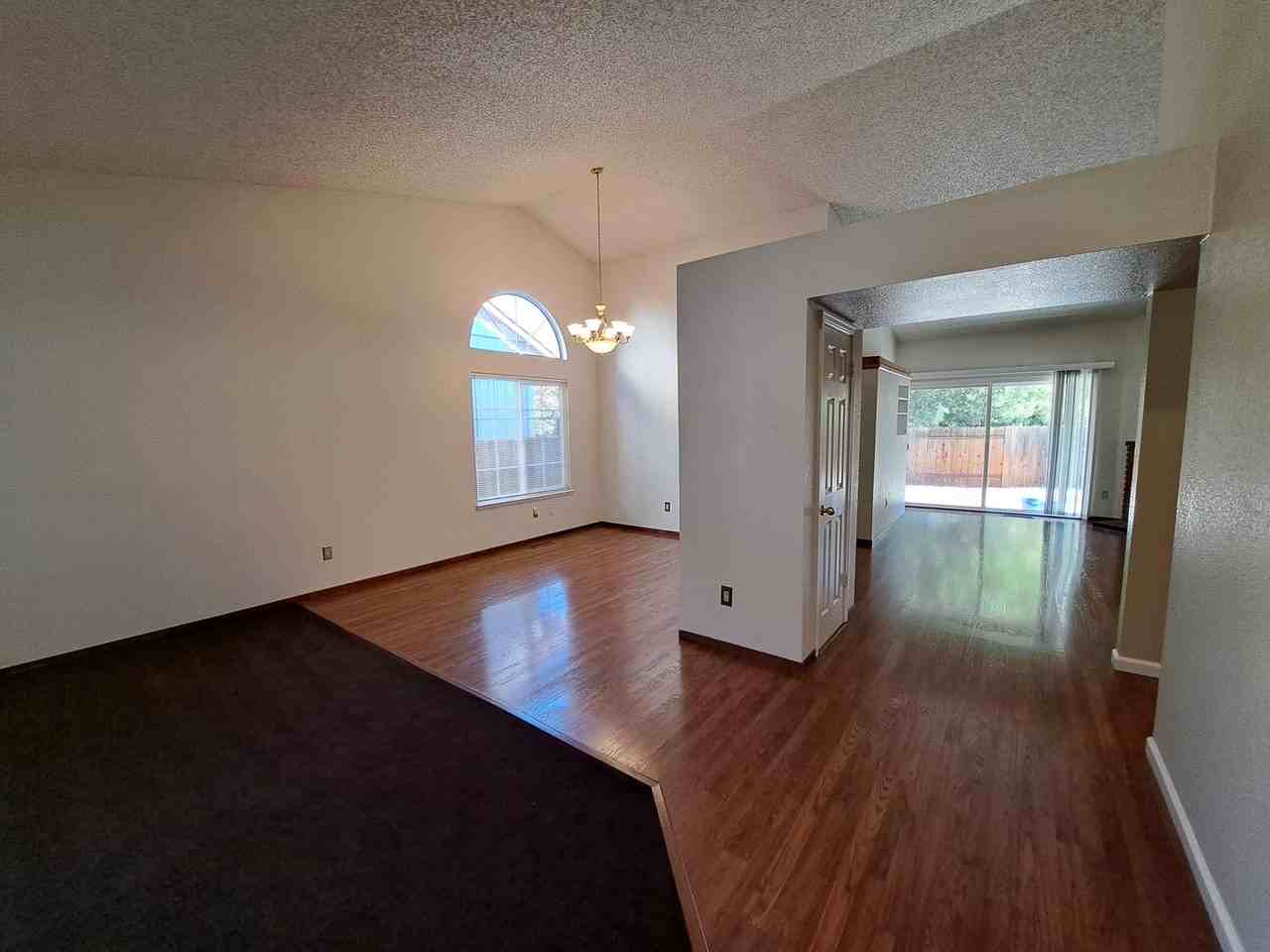 143 Buttercup Cir - Photo 2 of 34