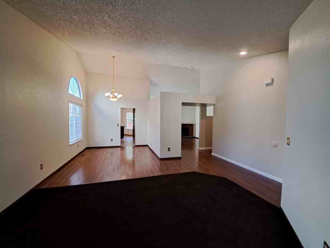 143 Buttercup Cir - Photo 4 of 34