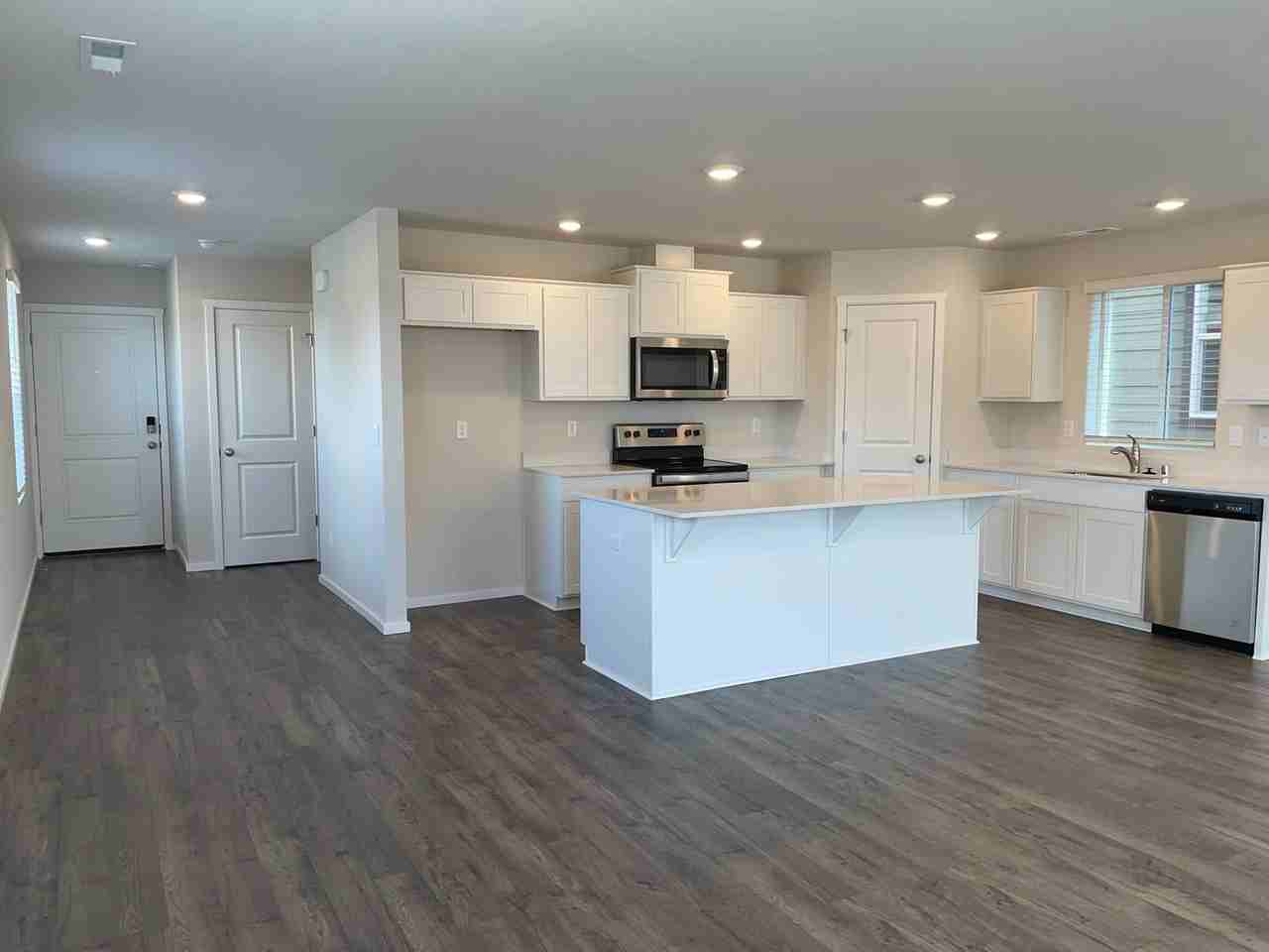 2905 N Pioneer Canyon Dr - Photo 4 of 42