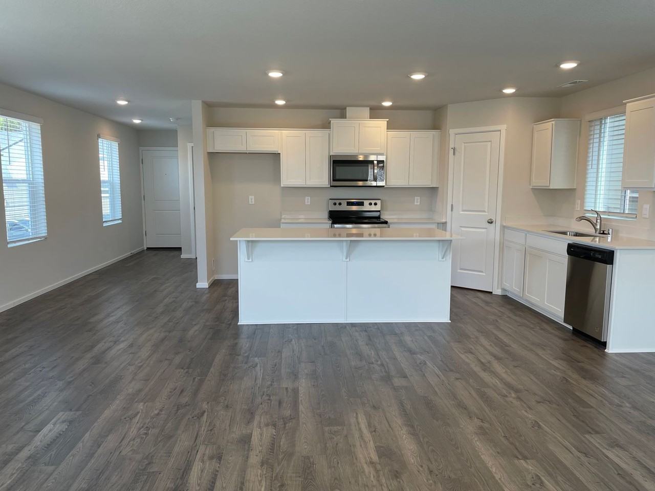 2905 N Pioneer Canyon Dr - Photo 5 of 42