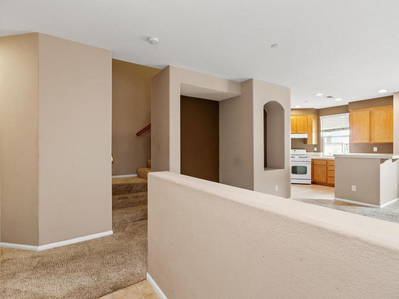 250 Aurora Ave - Photo 3 of 36