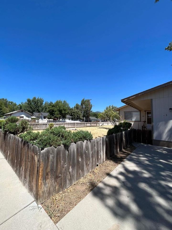 23 Upland St - Photo 2 of 10