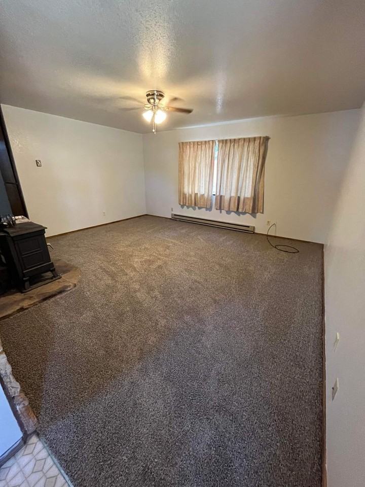 23 Upland St - Photo 3 of 10