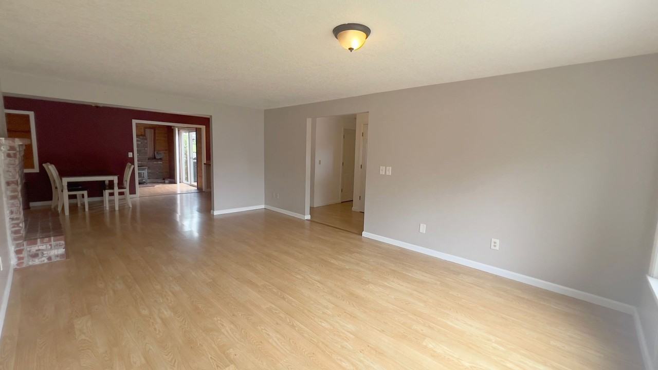 91692 Smith Lake Rd - Photo 3 of 22