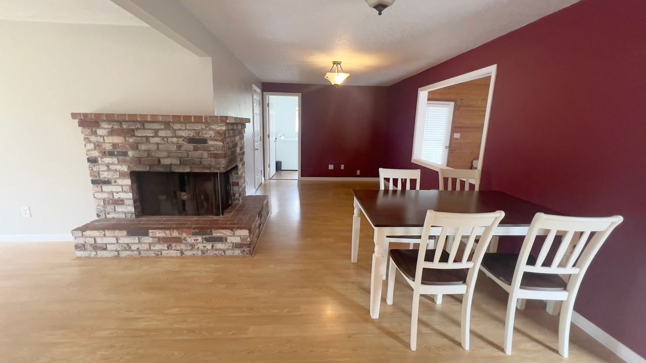 91692 Smith Lake Rd - Photo 4 of 22