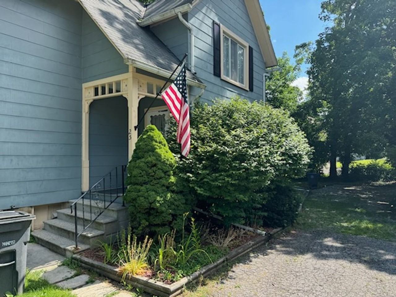 25 N Park St - Photo 2 of 37