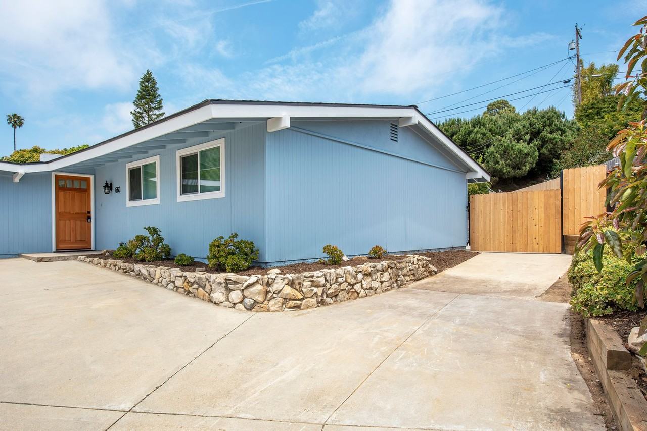 660 Aurora Ave - Photo 2 of 19