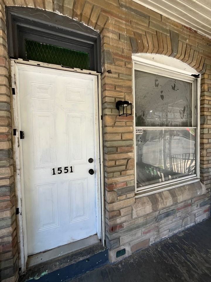 1551 Cotton St - Photo 3 of 17