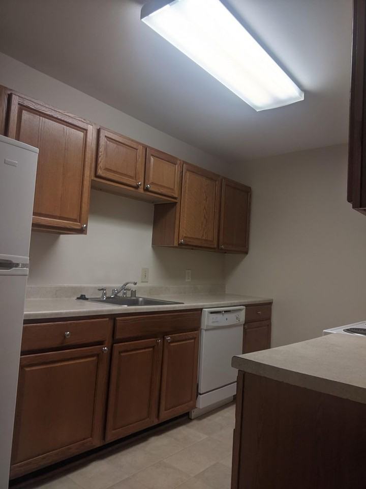 3102 Farnborough Ct #256 - Photo 3 of 18