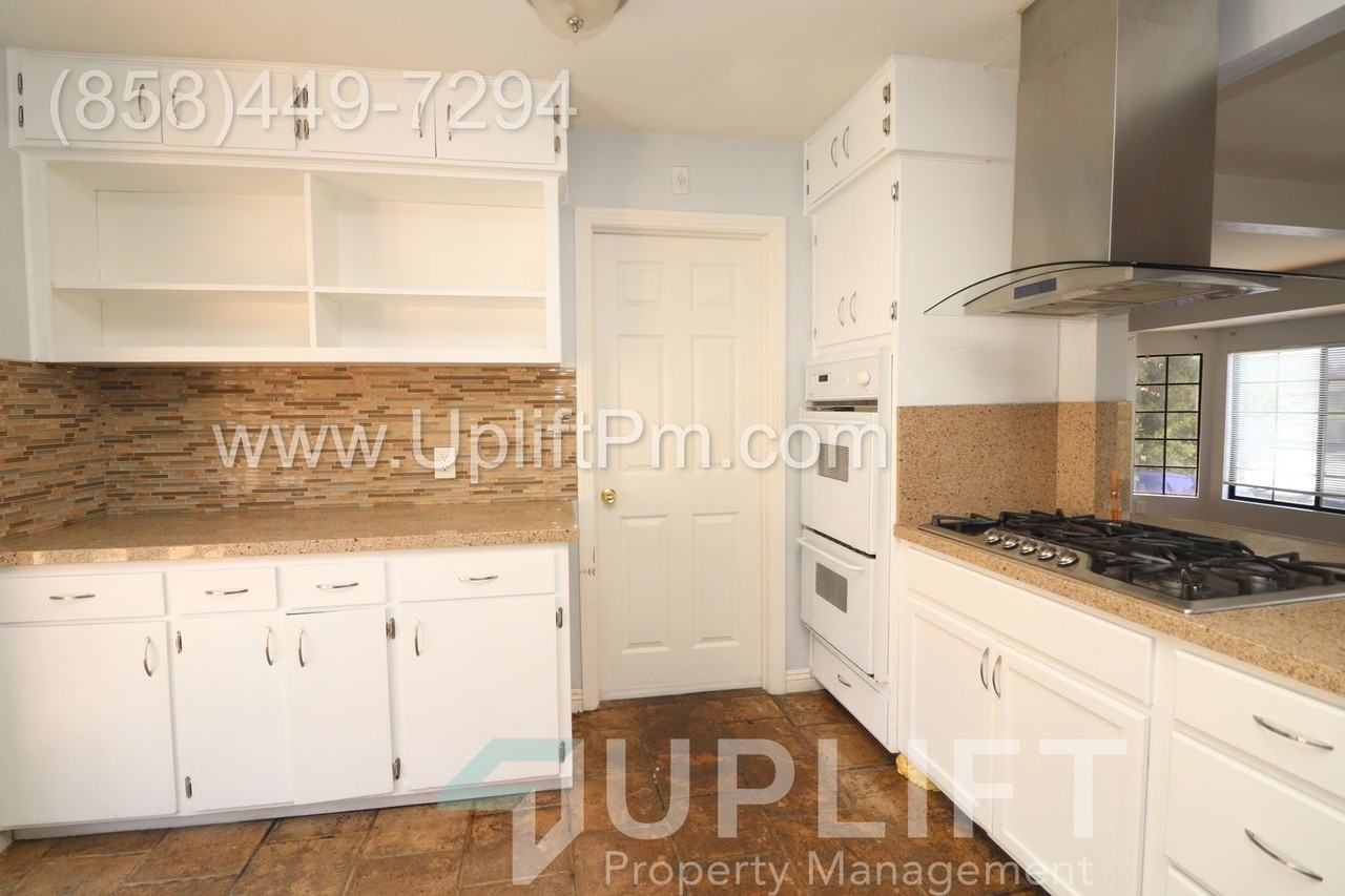 Casita Way (4025) - Photo 7 of 26