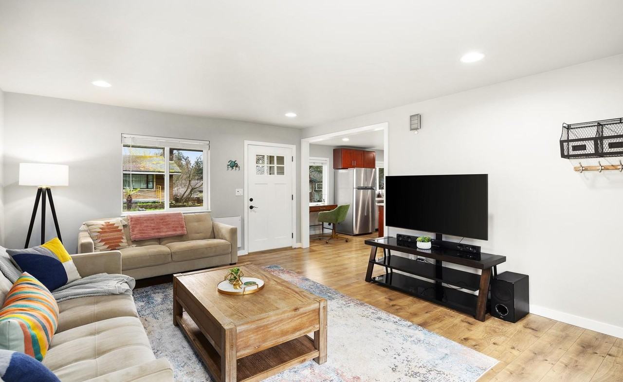 19036 Ballinger Way Ne - Photo 4 of 41