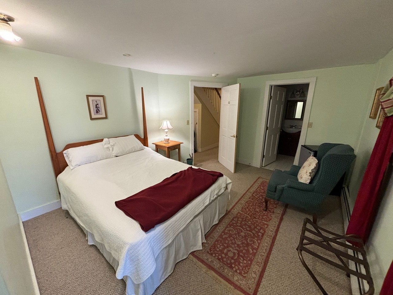 Thornewood Inn - Photo 5 of 13