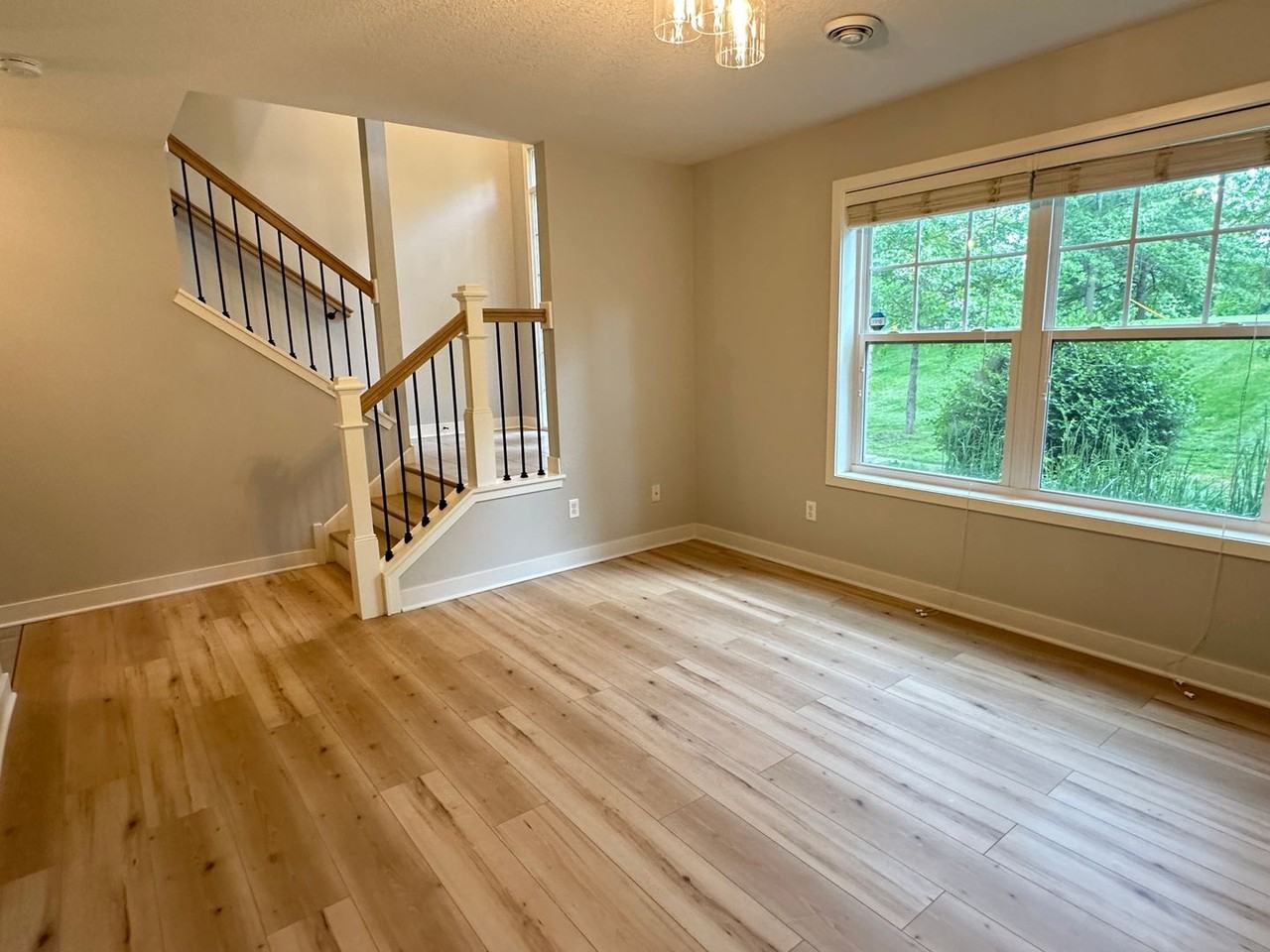 11717 Emery Village Dr N - Photo 2 of 30