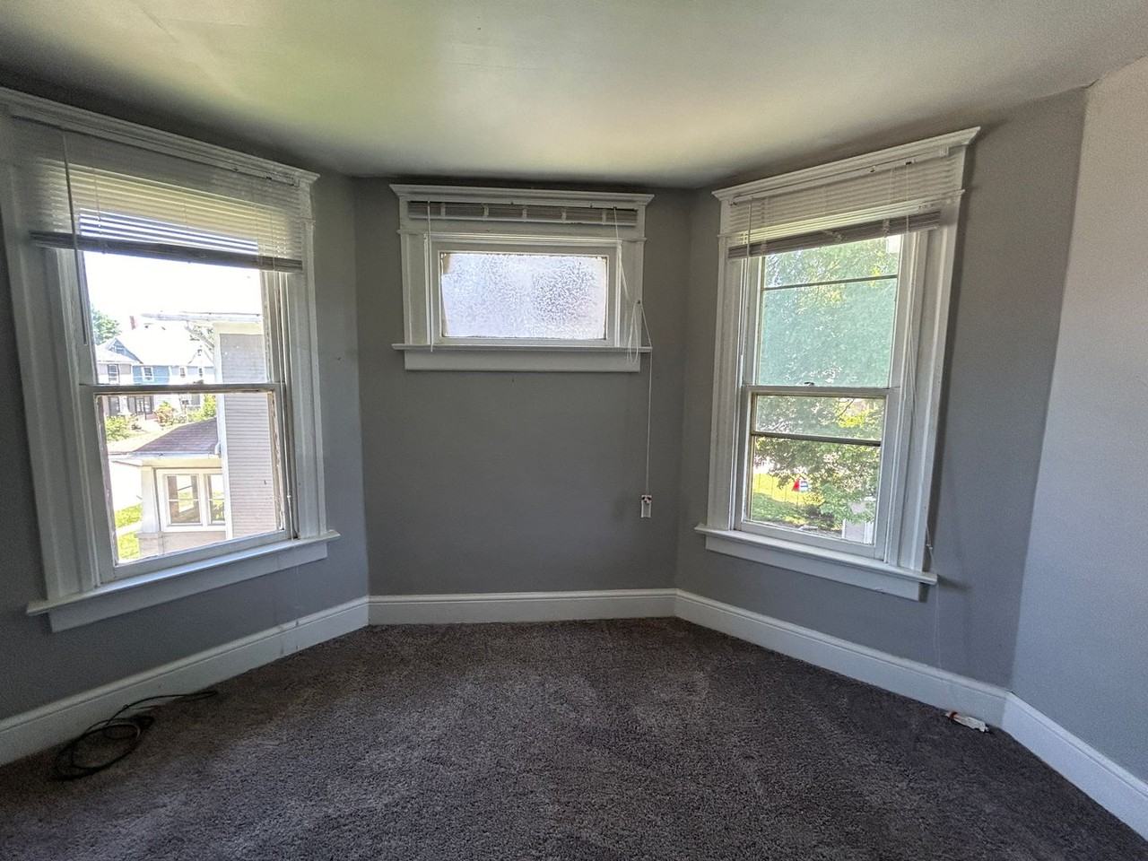 503 W 17th St - Photo 3 of 20