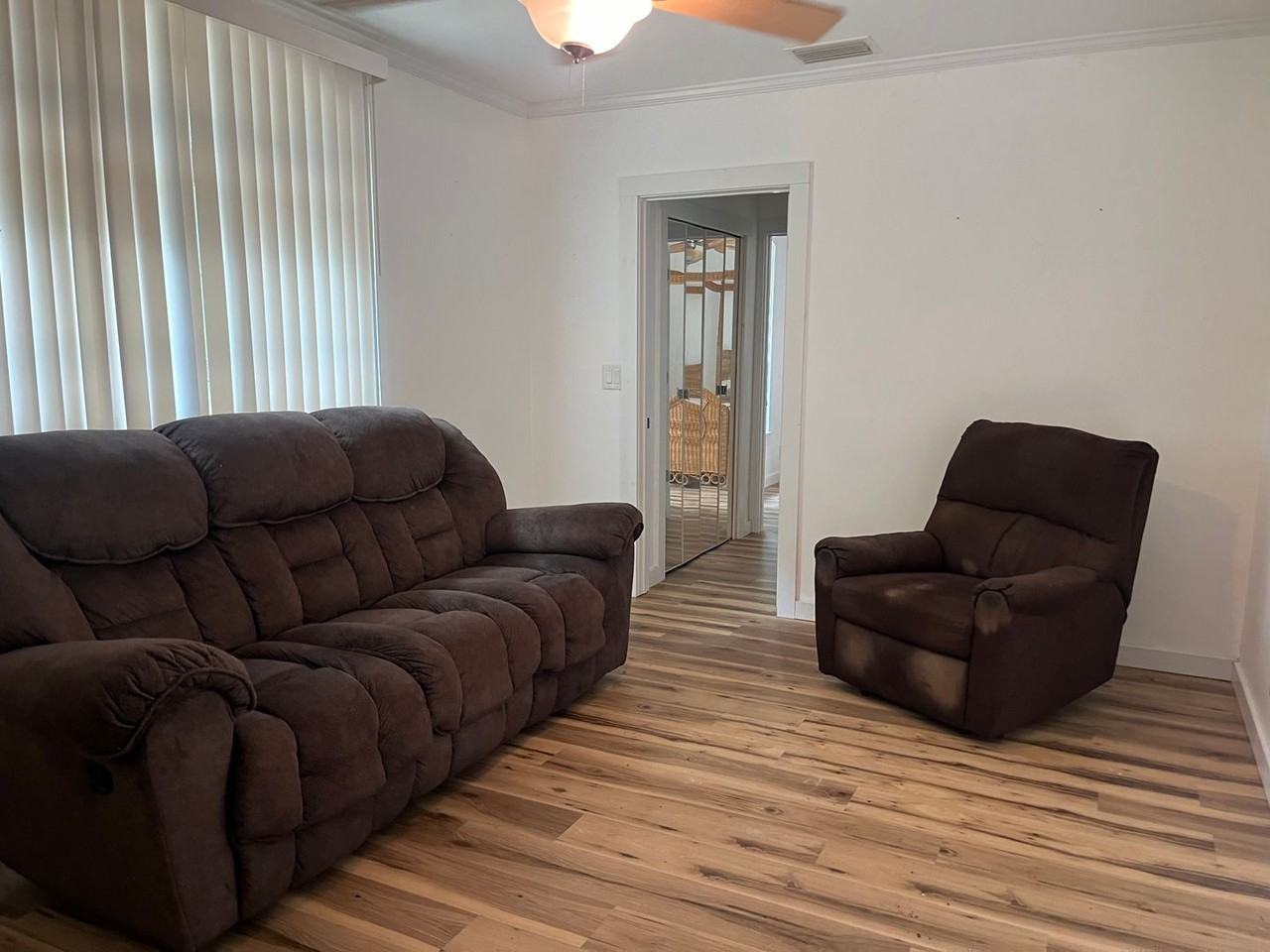 1013 Helvenston St Se - Photo 2 of 12