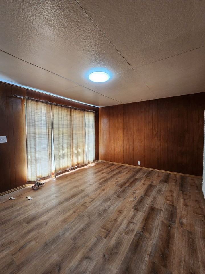 3803 Copper Ave - Photo 3 of 17