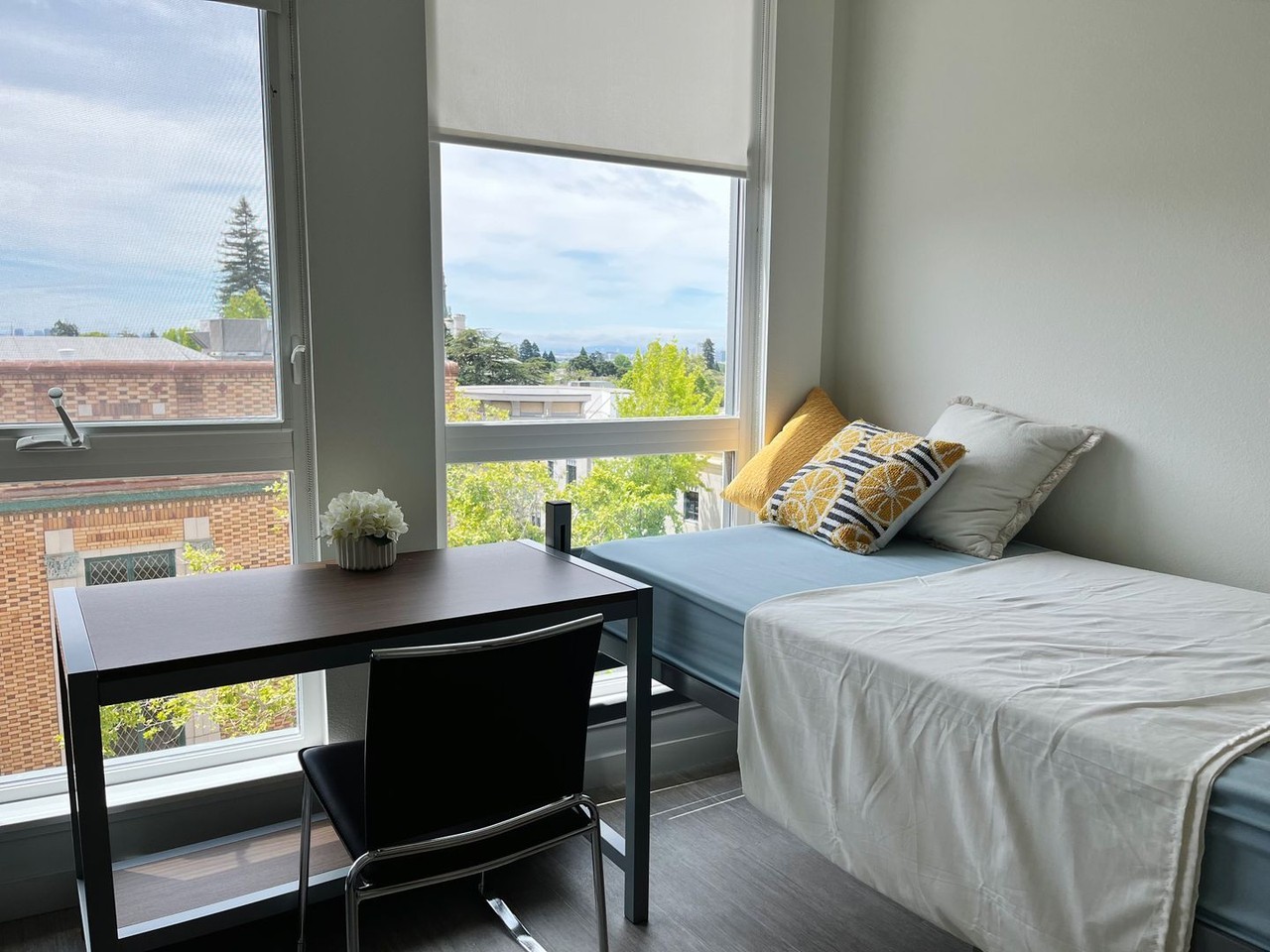 Secure Your Dream Home at RUMI – Fully Furnished Units with Stunning Views! - Photo 5 of 50