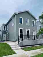 featured image of 810 Brown St