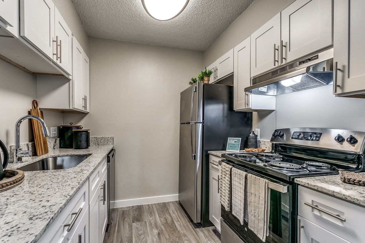 Westchase Apartments - Photo 4 of 16