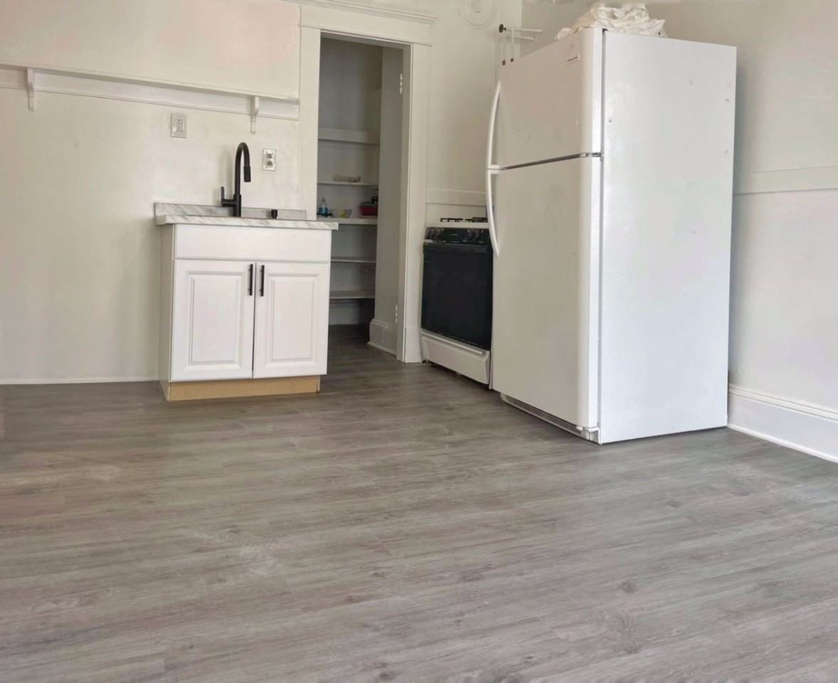 3 Leete Street - Photo 2 of 3