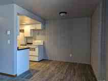 549 N Division St - Photo 1 of 1