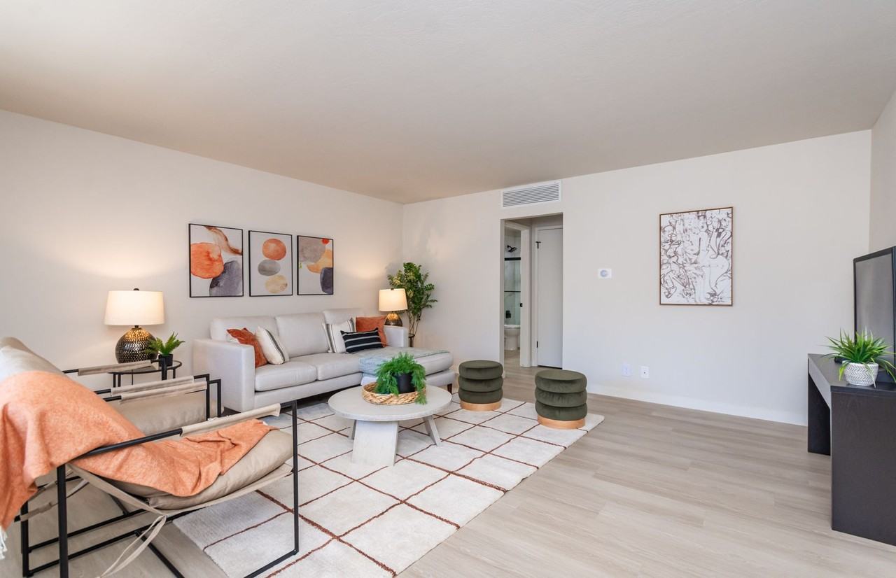 1223 Stratford Circle - Photo 7 of 23