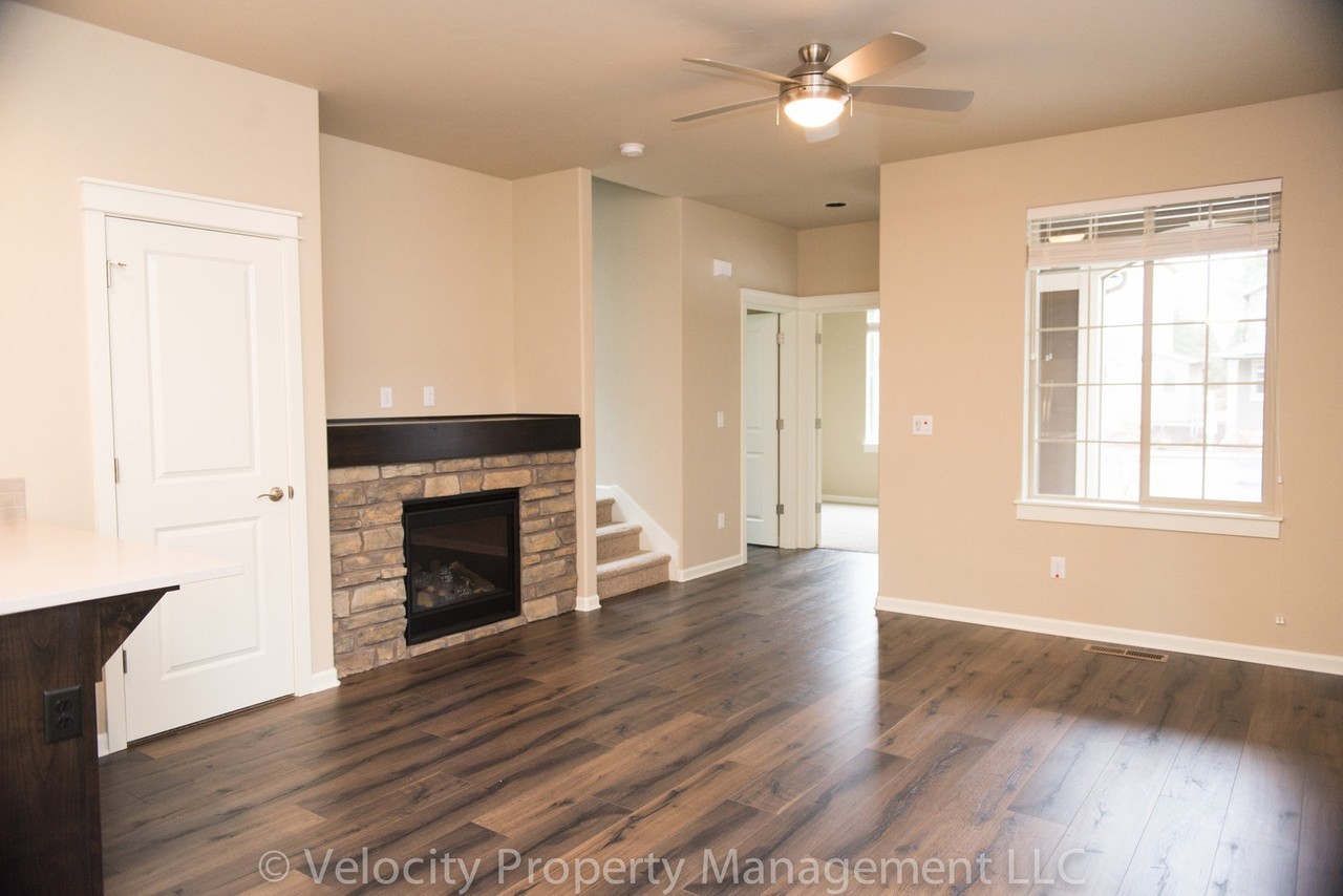 20824 Gateway Dr - Photo 6 of 50
