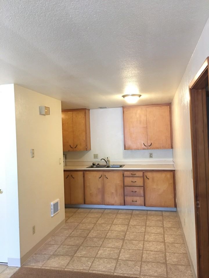 Greenwood Apartments - Photo 3 of 14