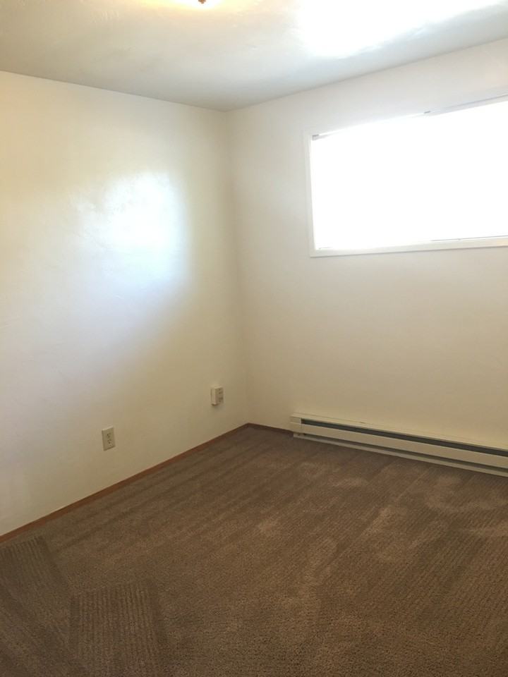 Greenwood Apartments - Photo 6 of 14