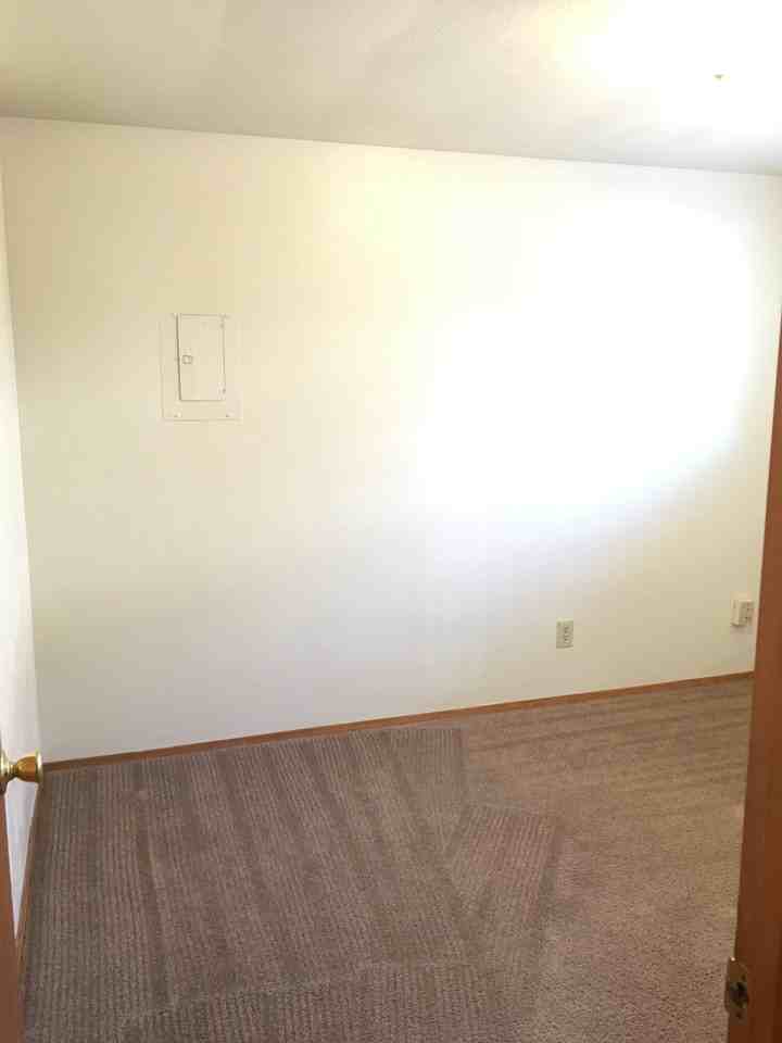 Greenwood Apartments - Photo 7 of 14