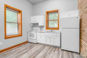 featured image of 21 W New York Ave