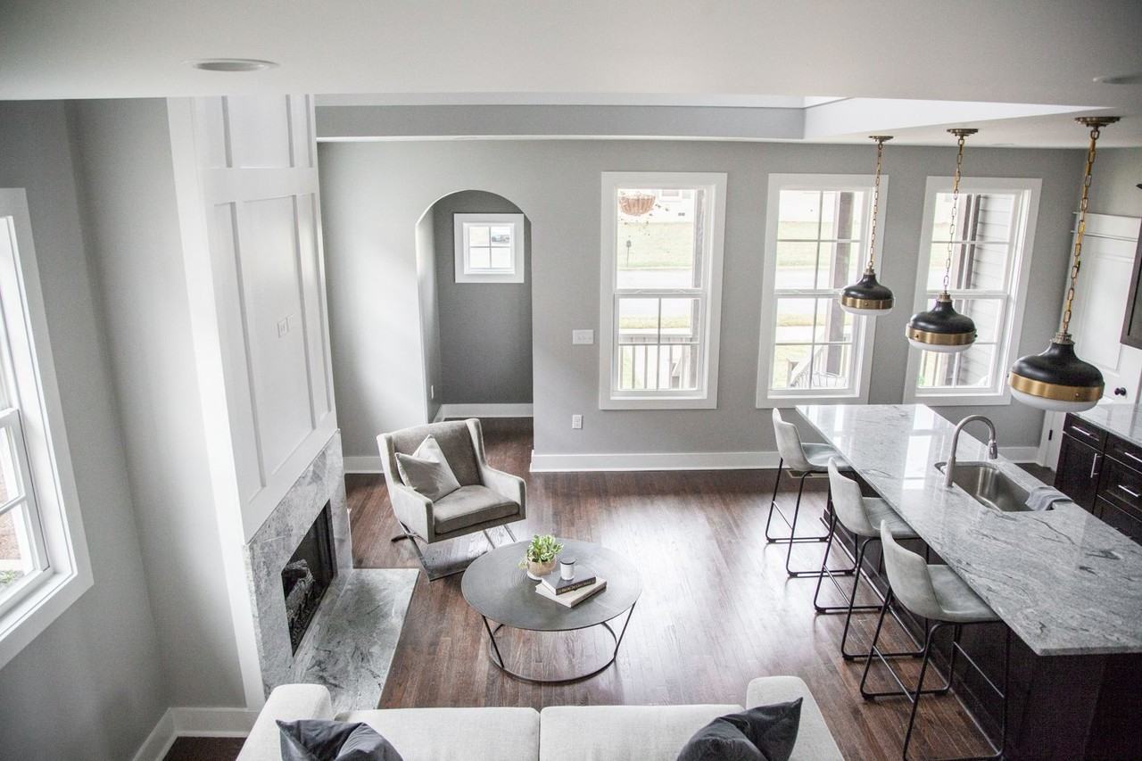 2818 Eastland Ave - Photo 3 of 32