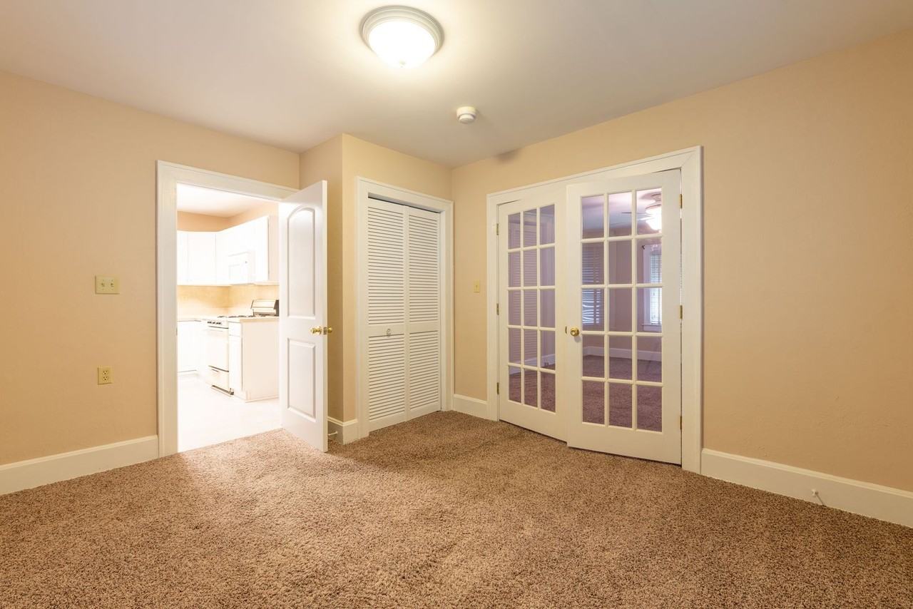 217 S Pickwick Ave - Photo 6 of 17