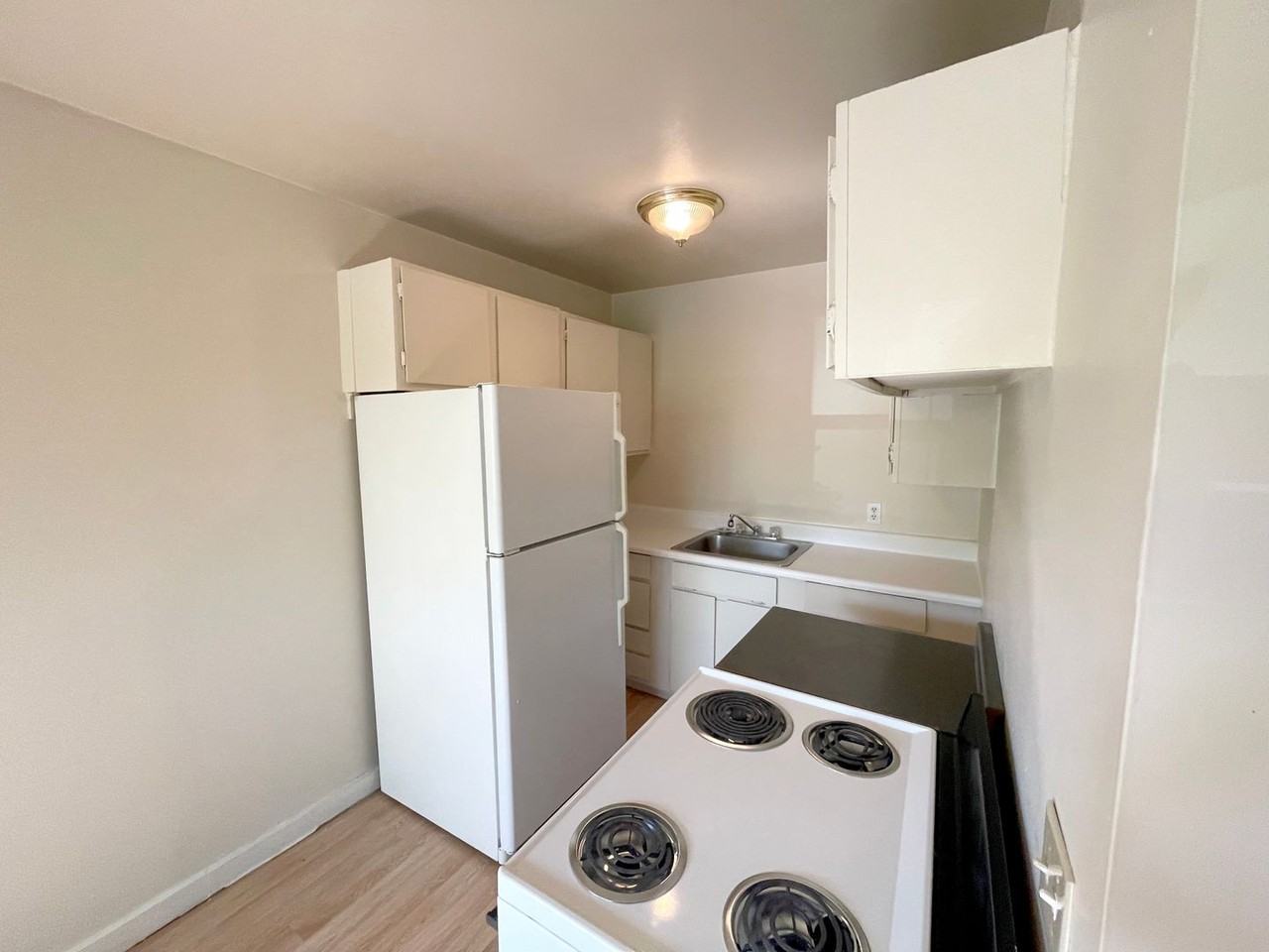 6939 Ne Grand Ave #27 - Photo 3 of 9