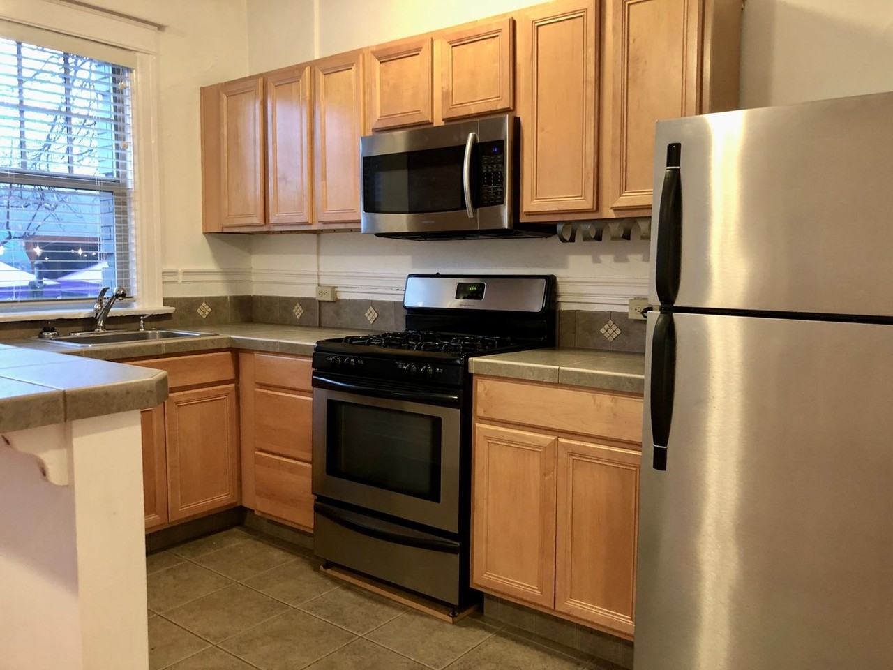 2109 Nw Irving St #104 - Photo 3 of 18