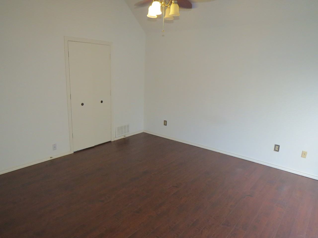 6027 Bent Creek Trl - Photo 7 of 13