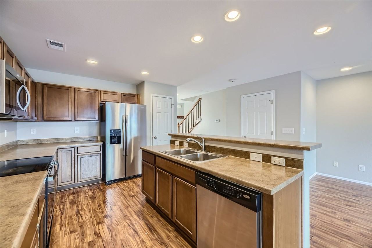 19154 E 57th Pl #E - Photo 6 of 26