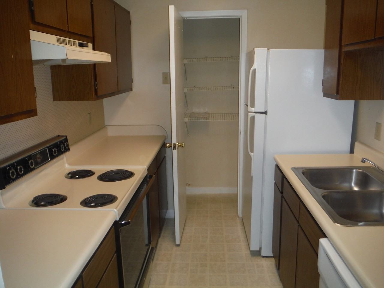 3510 Sable Palm Ln - Photo 2 of 17